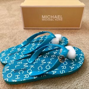 NWB Michael Kors Jory Side flip flops turquoise
